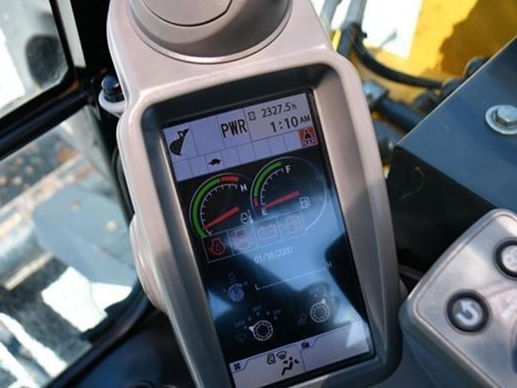 2021-deere-85g-image-18
