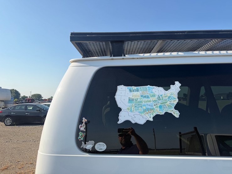 2013-ford-e350-image-53