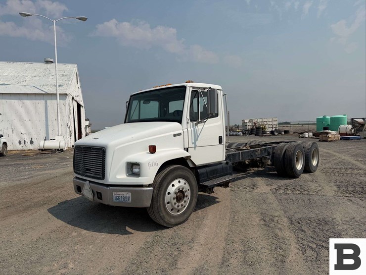1992-freightliner-fl70-image-1
