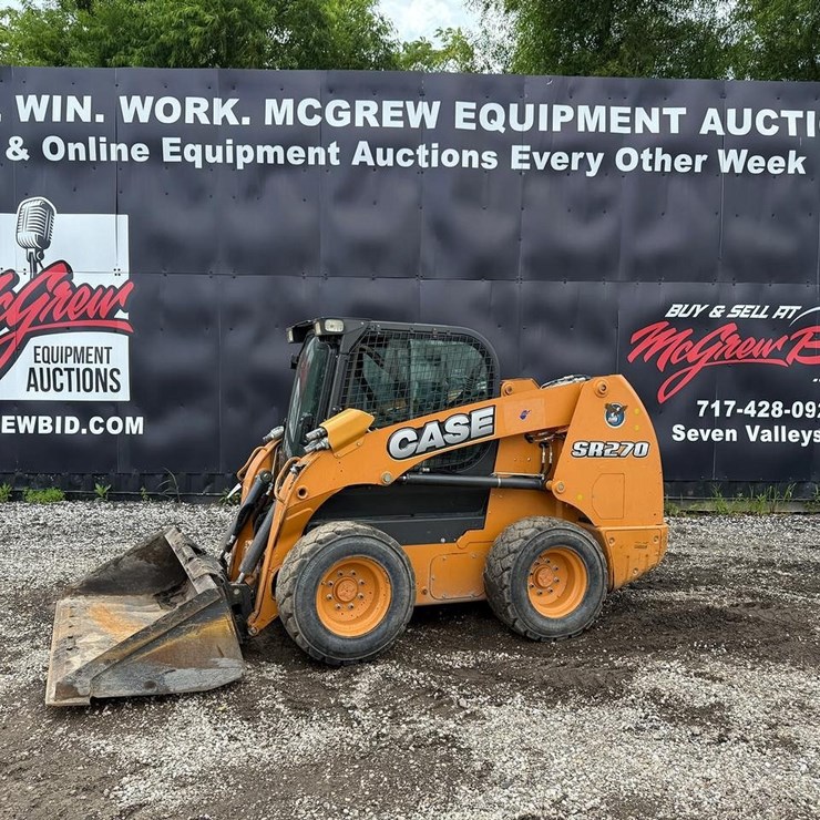 2015 CASE SR270