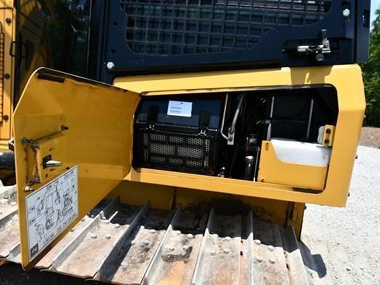 2016-caterpillar-d5k2-lgp-image-7