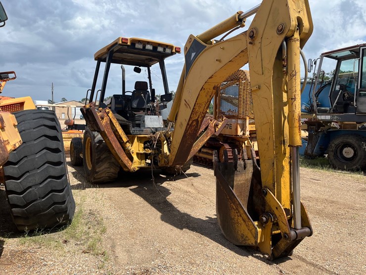 #39249-•-caterpillar-416c-tractor-|-for-parts/repairs-image-4