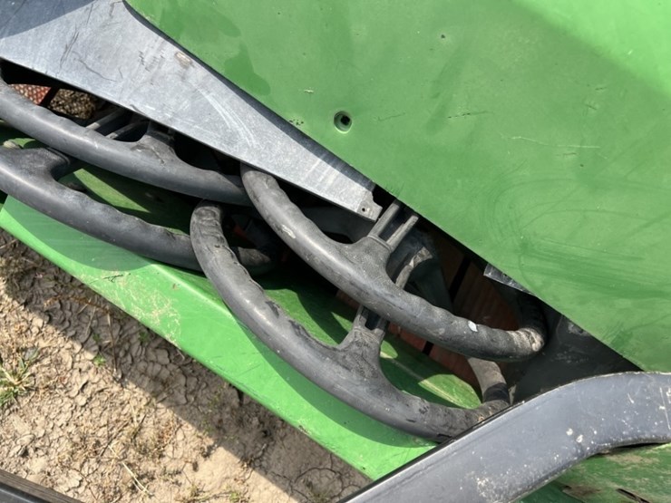 john-deere-gator-image-13