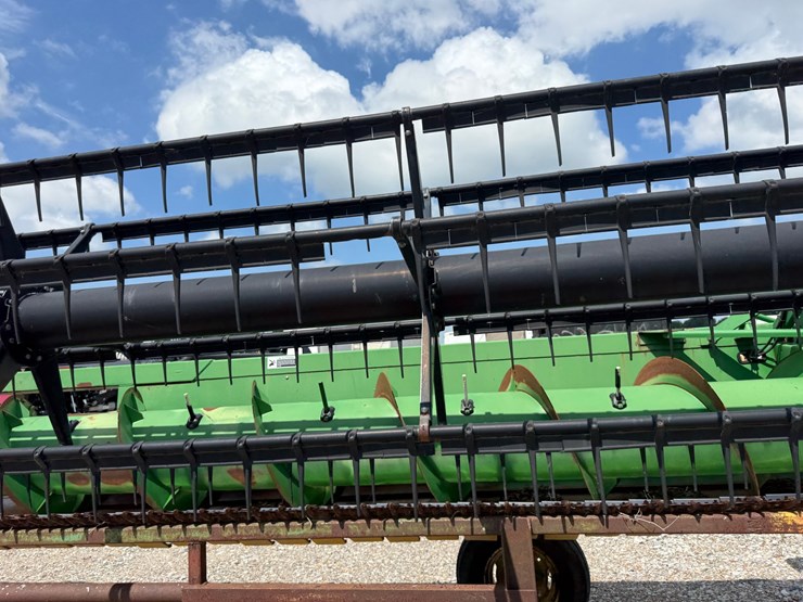 john-deere-630f-image-16