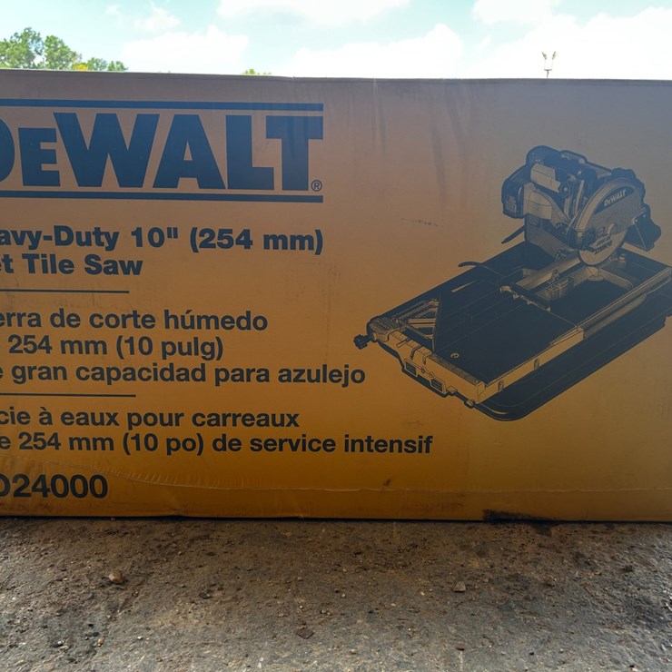 #39136 • DEWALT TILE SAW