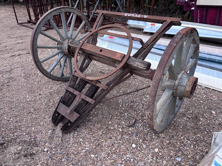 #39308-•-antique-wooden-wagon-wheels-image-1