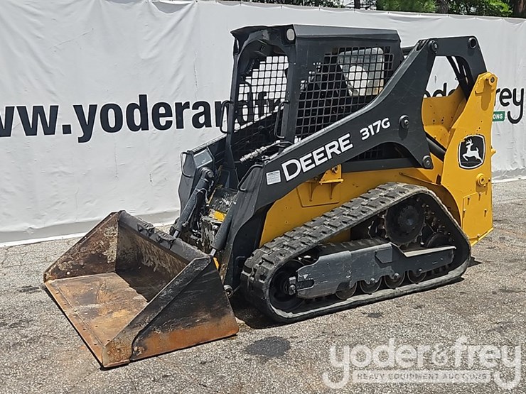 2019-deere-317g-image-1