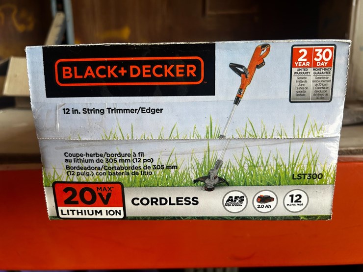 #39141-•-black-and-decker-string-trimmer-and-edger-image-2