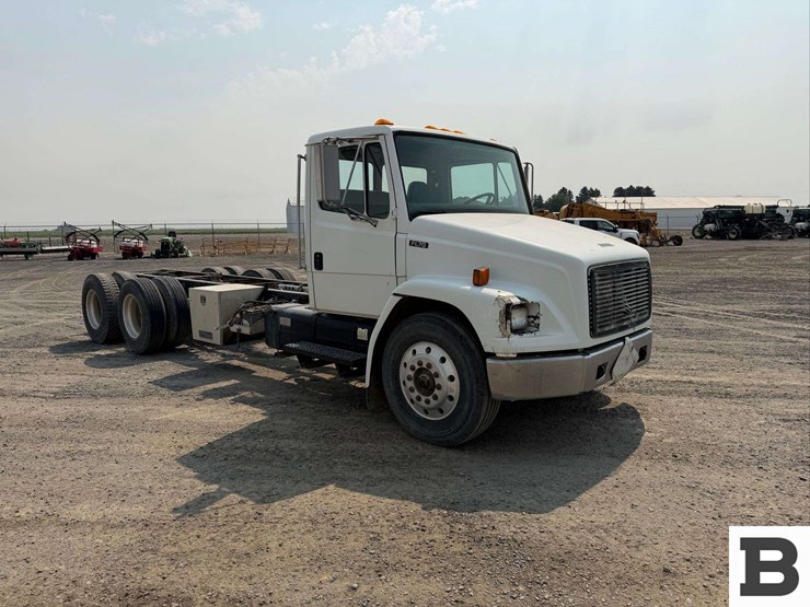 1992-freightliner-fl70-image-8