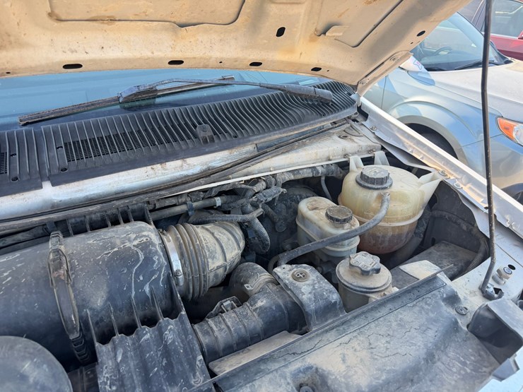 2013-ford-e350-image-61