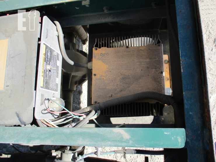 2014-cushman-titan-hd-image-6
