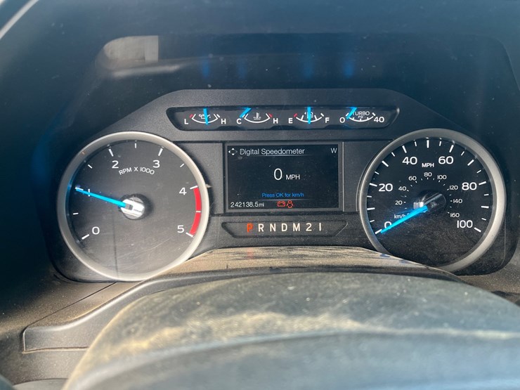 2017-ford-f250-image-15