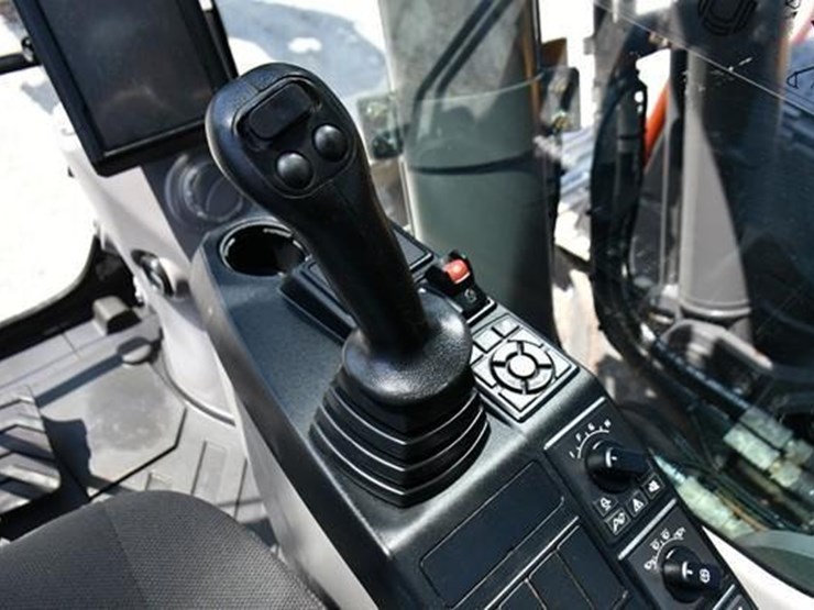 2022-volvo-ec250el-image-28