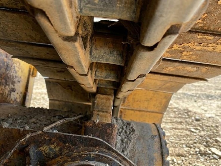 2016-caterpillar-d5k2-lgp-image-14