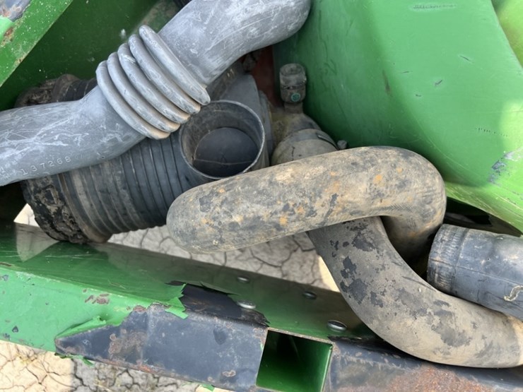 john-deere-gator-image-12