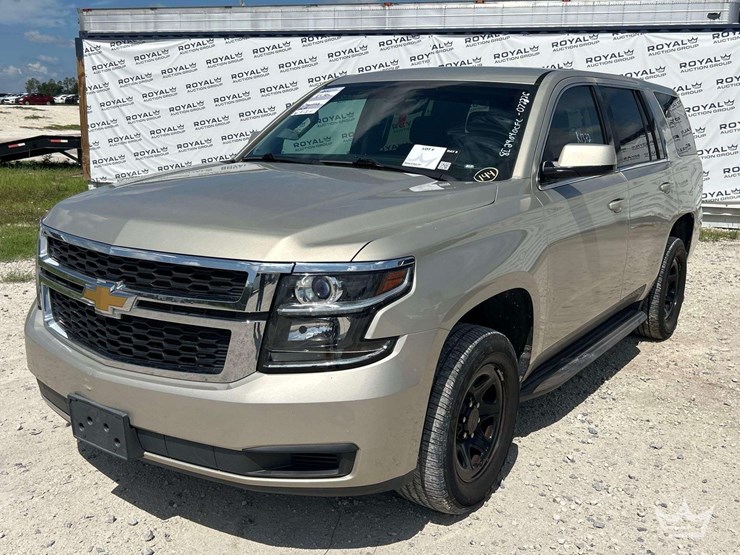 2015-chevrolet-tahoe-image-1