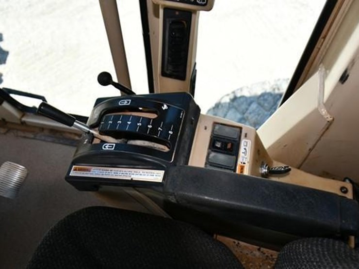2002-caterpillar-140h-image-19