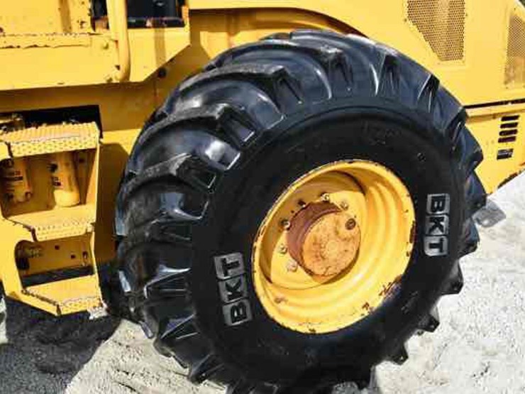 2008-caterpillar-cp56-image-17