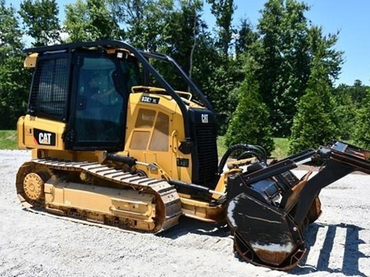 2020-caterpillar-d3k2-xl-image-31