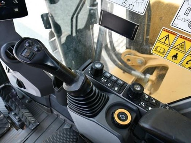 2019-caterpillar-336-image-20