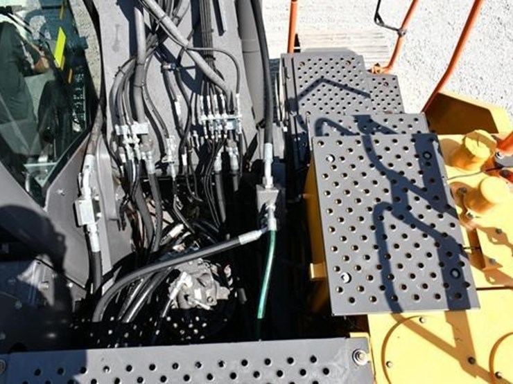 2022-volvo-ec250el-image-47
