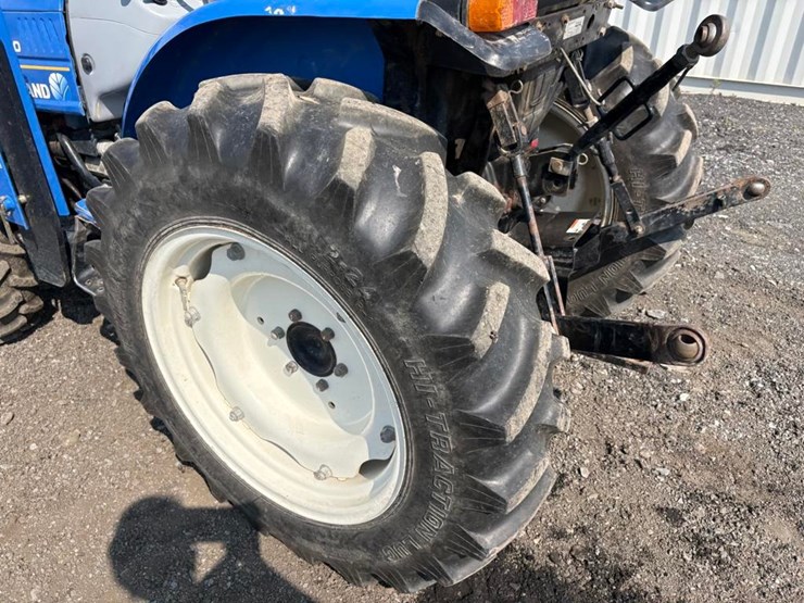 new-holland-110tl-image-13