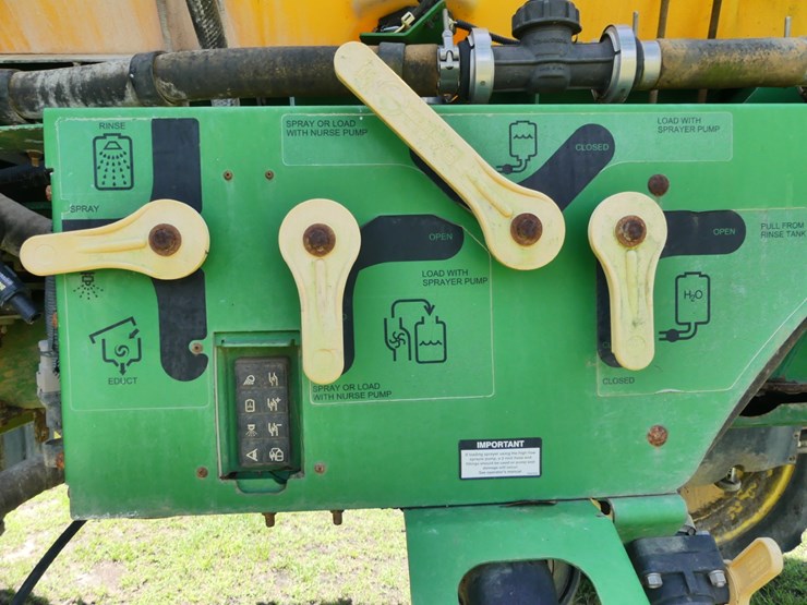 2014-john-deere-r4030-image-15