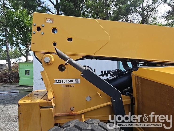 2015-caterpillar-tl943c-image-27