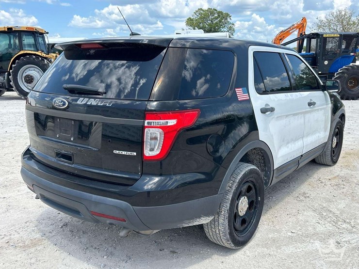 2013-ford-explorer-image-3