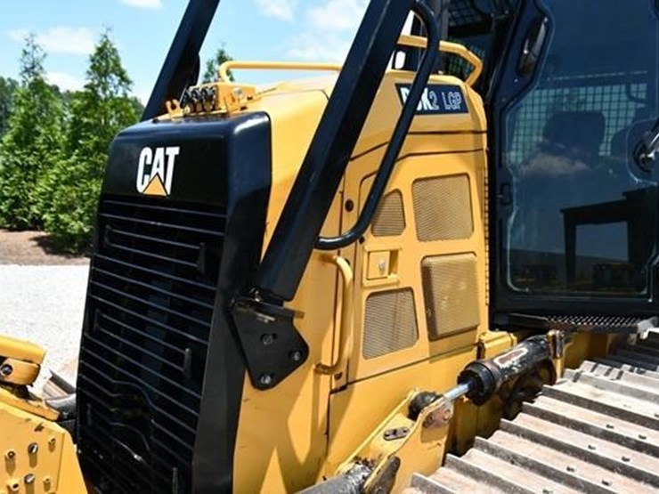2016-caterpillar-d5k2-lgp-image-3