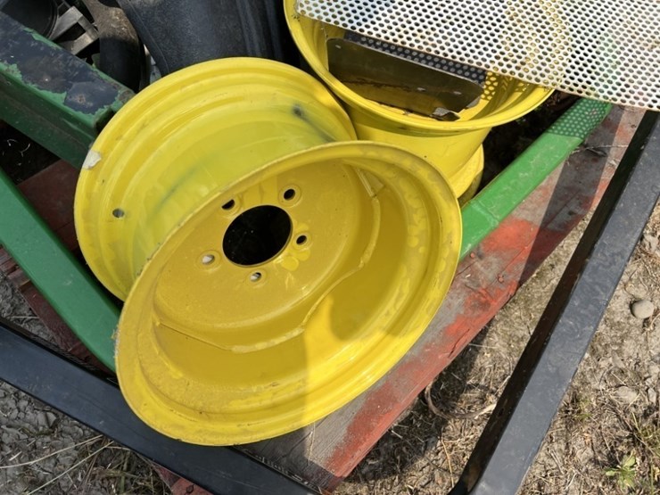 john-deere-gator-image-5