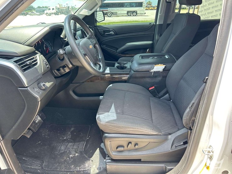 2020-chevrolet-tahoe-image-11