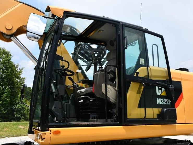 2019-caterpillar-m322f-image-18