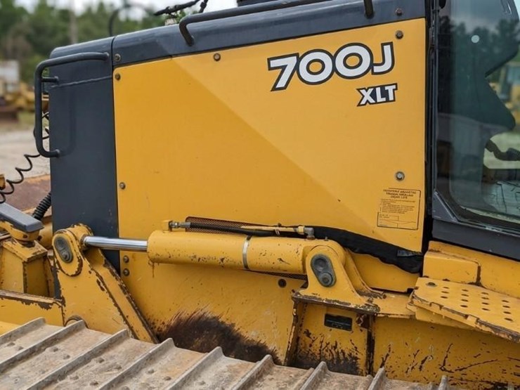 2008-deere-700j-xlt-image-20