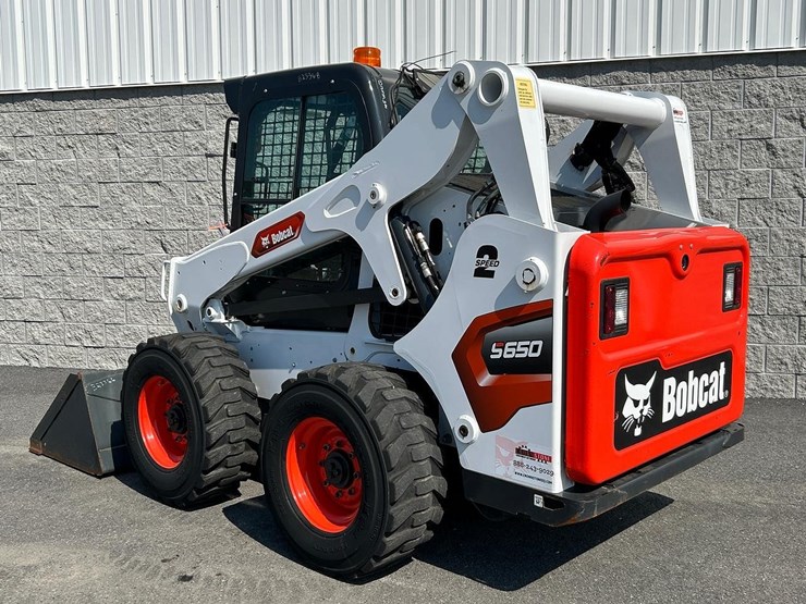 2024-bobcat-s650v2-skid-steer-loader-image-3