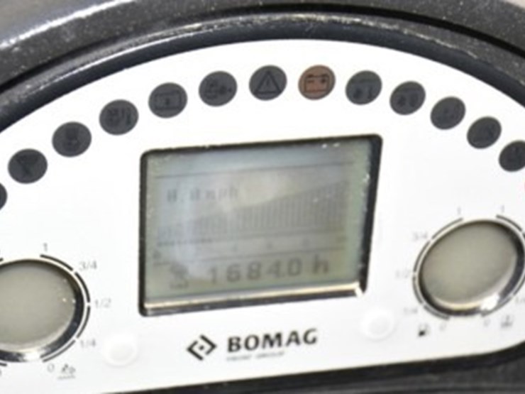 2017-bomag-bw145d-5-image-9