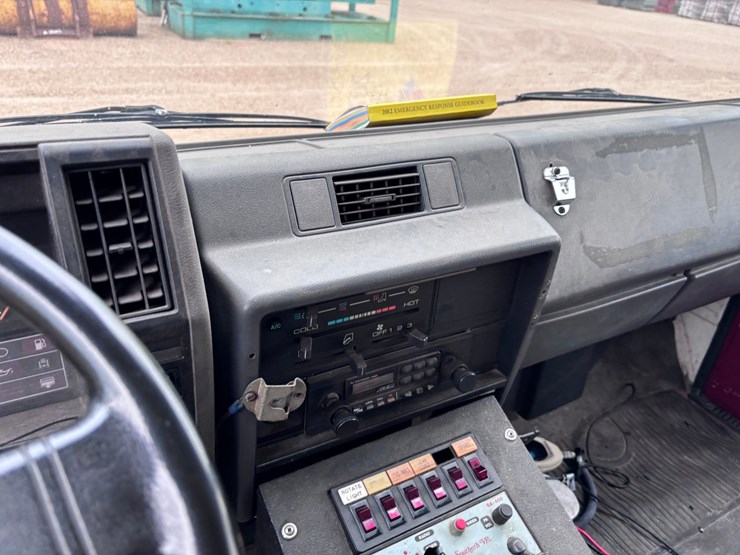 #39373-•-isuzu-npr-firetruck-|-for-parts/repairs-image-9