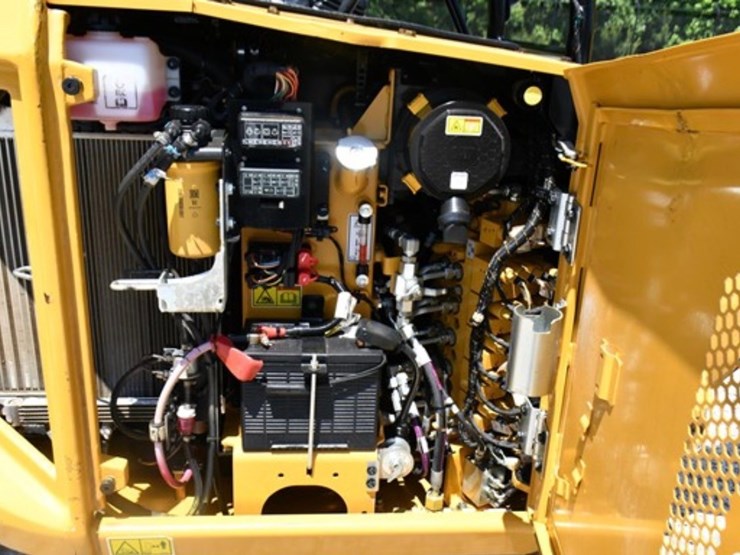 2022-caterpillar-304-image-11