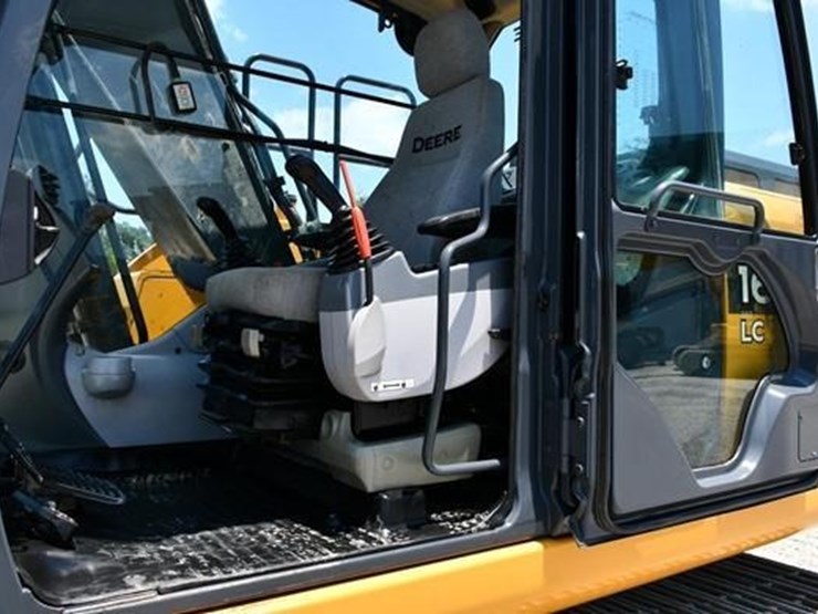 2019-deere-160g-lc-image-31