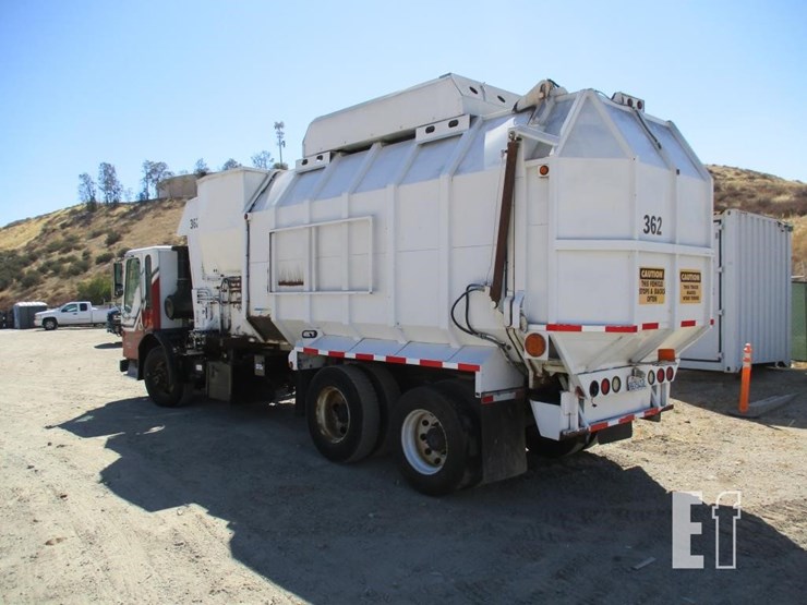 2005-freightliner-condor-image-3