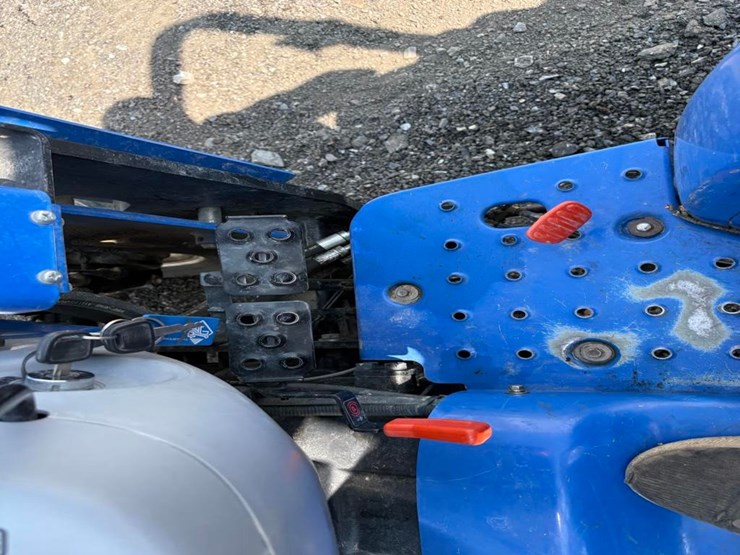 new-holland-110tl-image-24