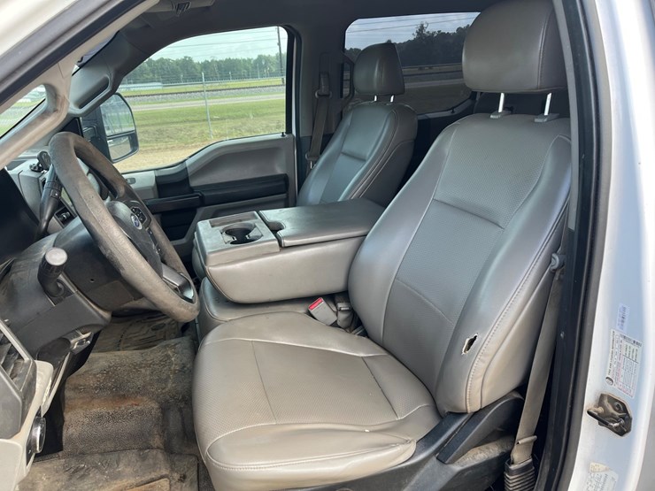 2017-ford-f250-image-14