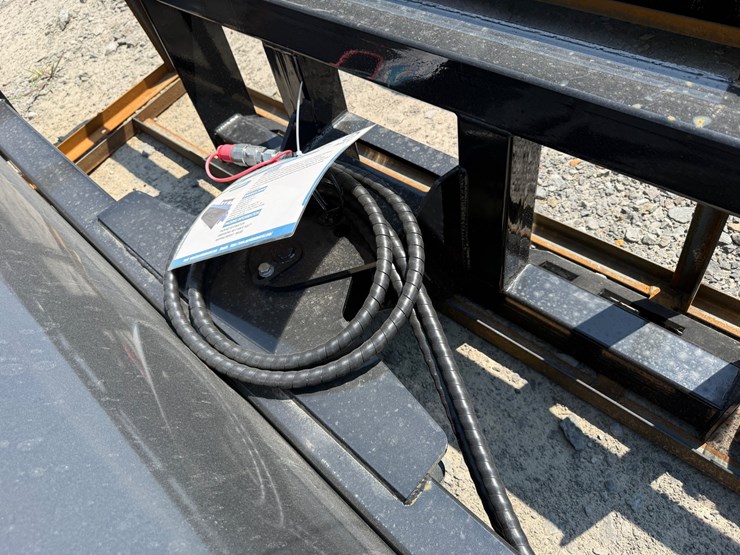 #2071-•-unused-mower-king-ssab72-skid-steer-angle-broom-ssab7226052302h-inv#51833-image-10
