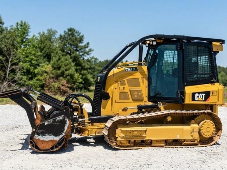 2020-caterpillar-d3k2-xl-image-4