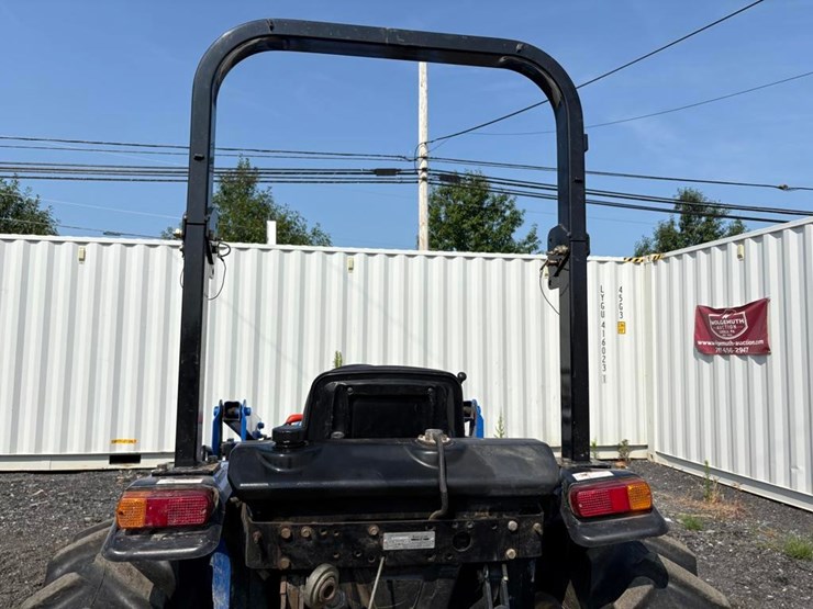 new-holland-110tl-image-18