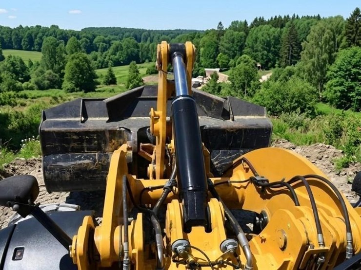 2020-caterpillar-938m-image-14