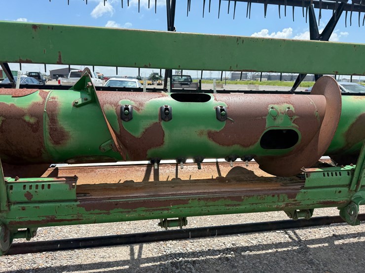john-deere-630f-image-39