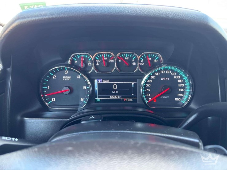 2019-chevrolet-tahoe-image-8