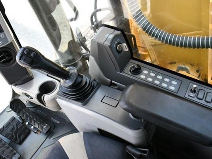 2020-caterpillar-316fl-image-19