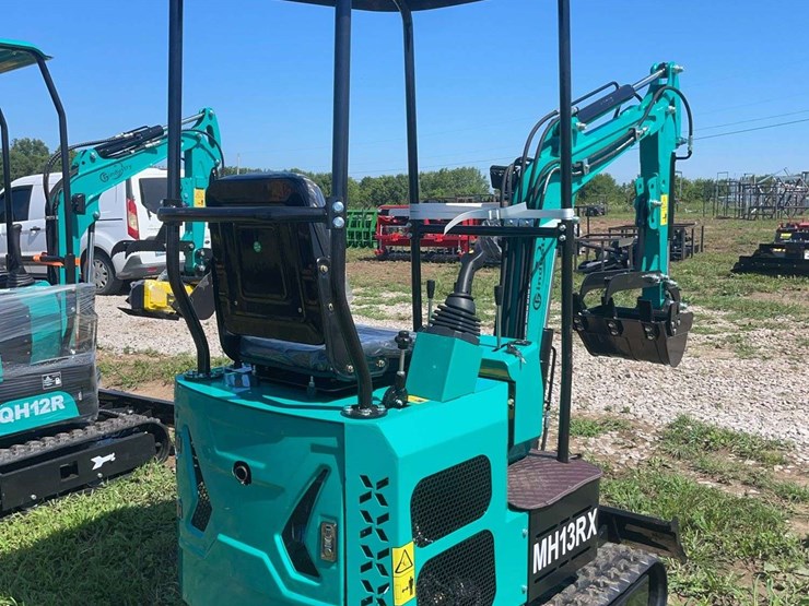 mh13rx-mini-excavator-image-4